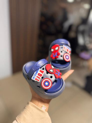Sandalias Spider Man